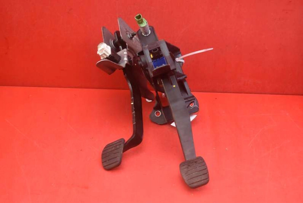 Купити Педаль педалі зчеплення гальмо 180205353r dacia sandero 2 2 17-20