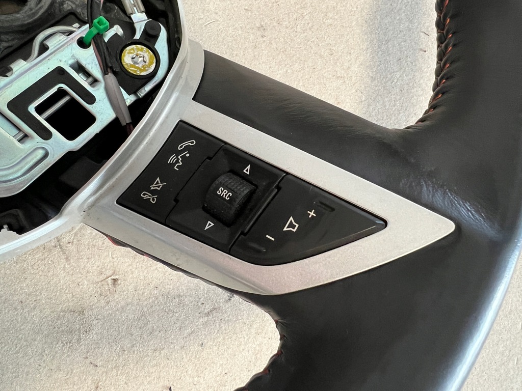 фото №4, Camaro ss 10-15 воздуховод кожаный мультифункция