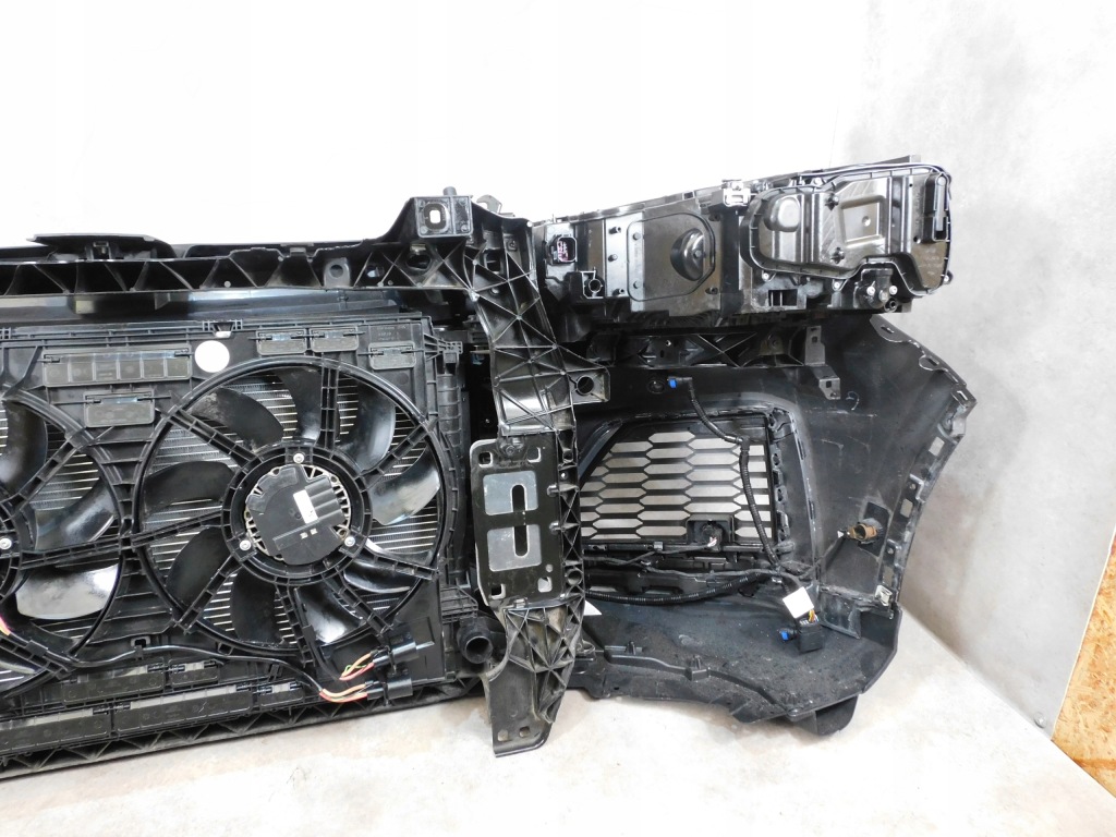 Audi q7 4m рестайлінг  s line перед бампер фари капот ремінь led ксенон Оригінал