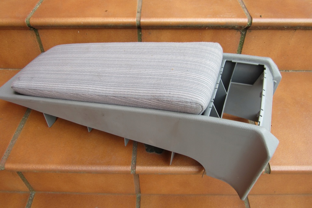 Mercedes w124 e coupe подлокотник сиденье задний Недорого