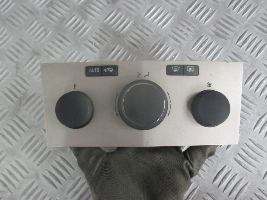 фото №1, Панель воздуховод opel astra h 04-14r