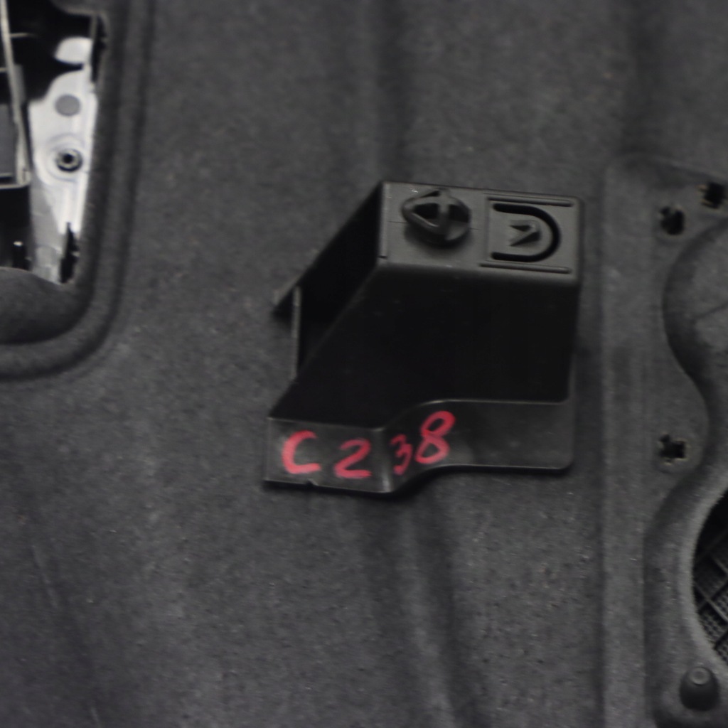 фото №15, Mercedes c238 полиця задня полиця багажника czarna a2386909900