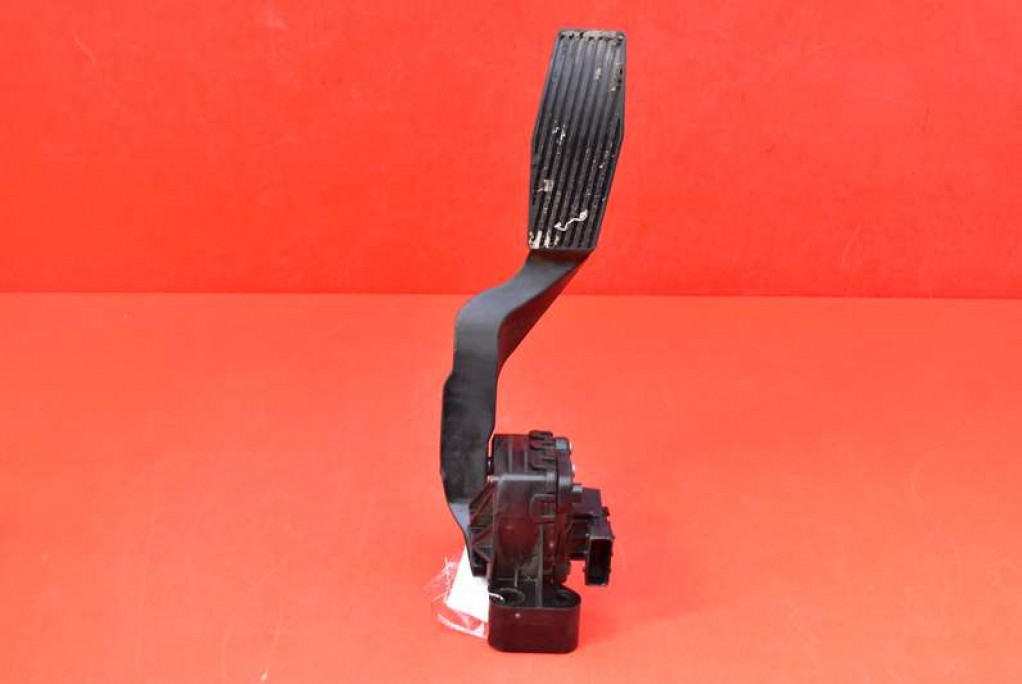 Потенціометр педаль газу eu 13125115 opel zafira b 2.0 t 240 km 05-10 в Україні