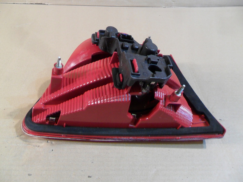 фото №9, Seat alhambra лампа задняя правая 7n5945094e