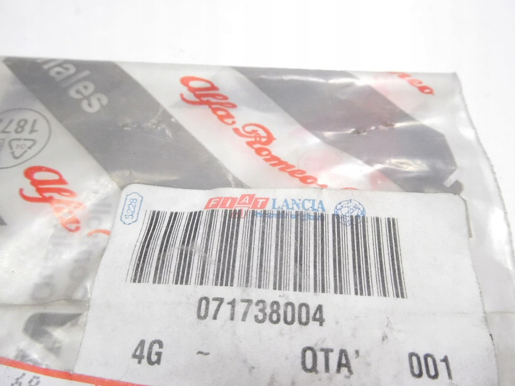 фото №9, Заглушка бампера задняя fiat multipla оригинальный номер 71738004