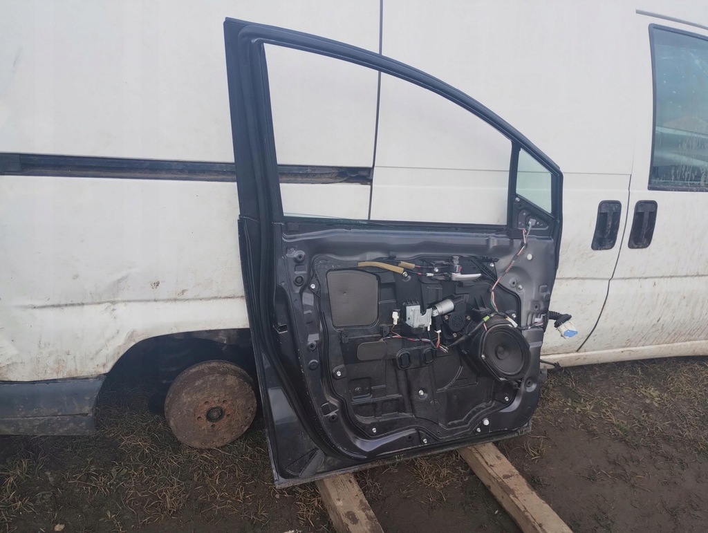 фото №8, Mazda 5 двері передні ліва