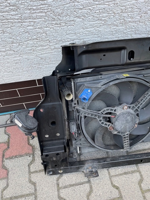 Lancia ypsilon 12-16 1.3 ремень перед радиатор балка Киев