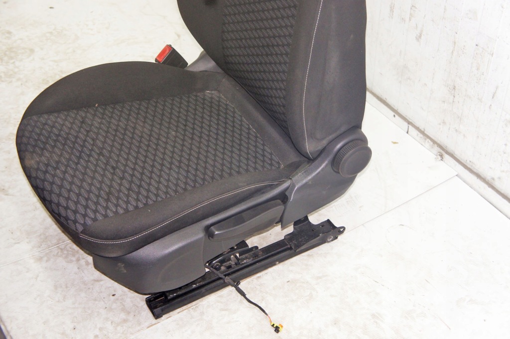 Sg237 opel astra k сиденье левый перед Недорого