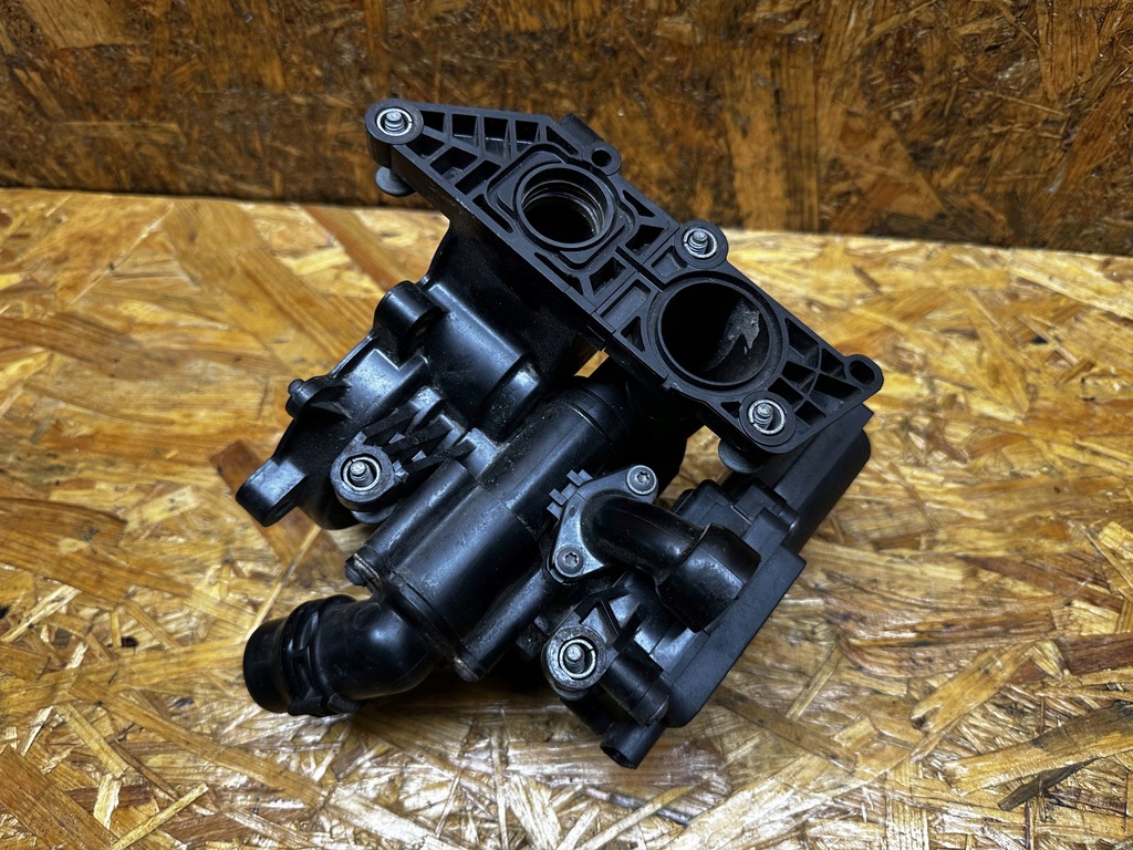 фото №5, Корпус насоса wody термостат audi 2.0 tfsi 06l121111h
