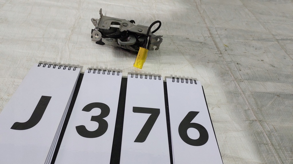 фото №8, Bmw 1 g20 g21 засов замок активный капот правый