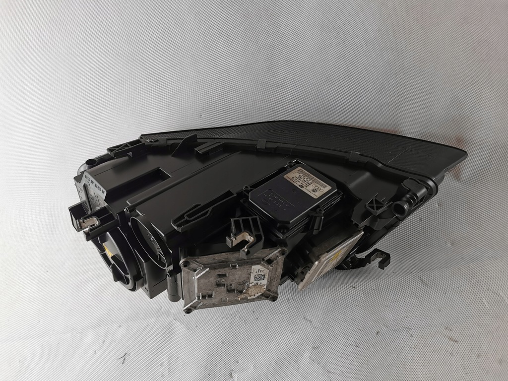фото №11, Audi a4 b8 ксенон правый поворотный kompletny фара 8k0941004g