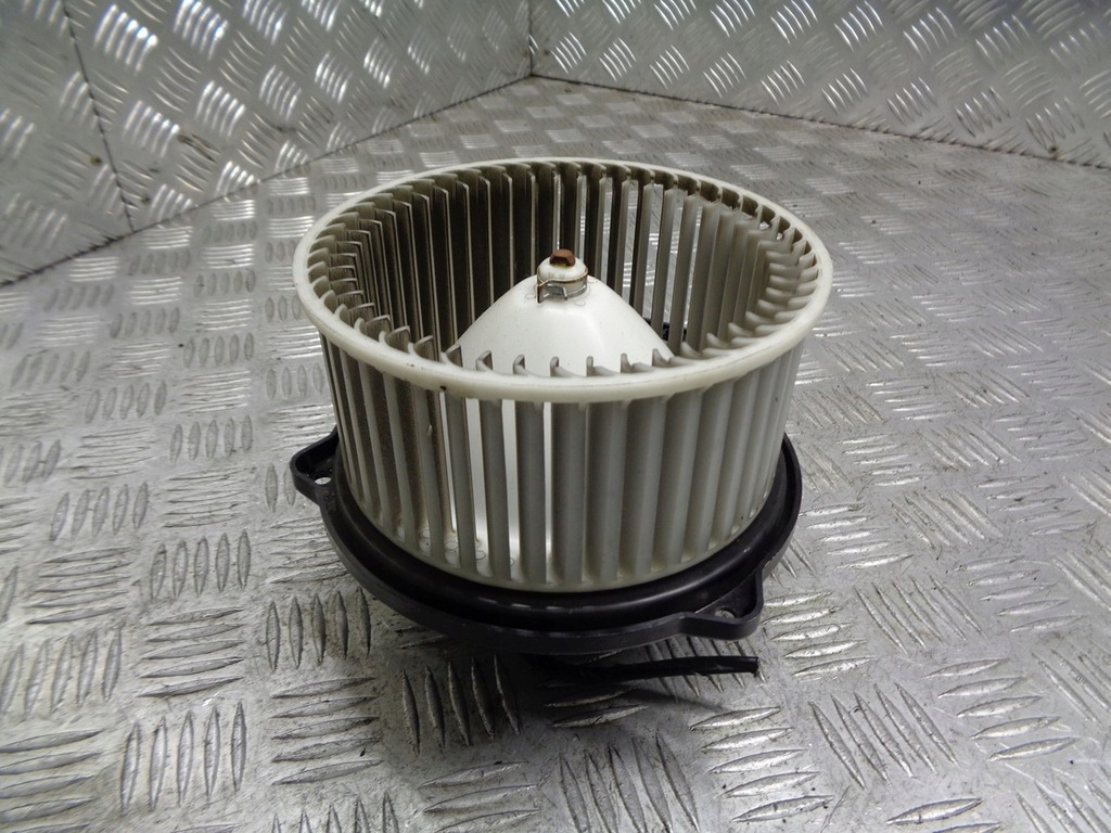 фото №1, Вентилятор обдув mazda 2 dy gj8aa02