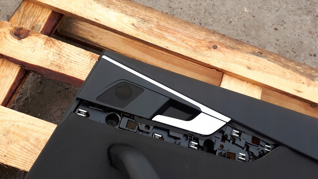 фото №8, A4 b9 lift обшивка оббивка двері правий задня