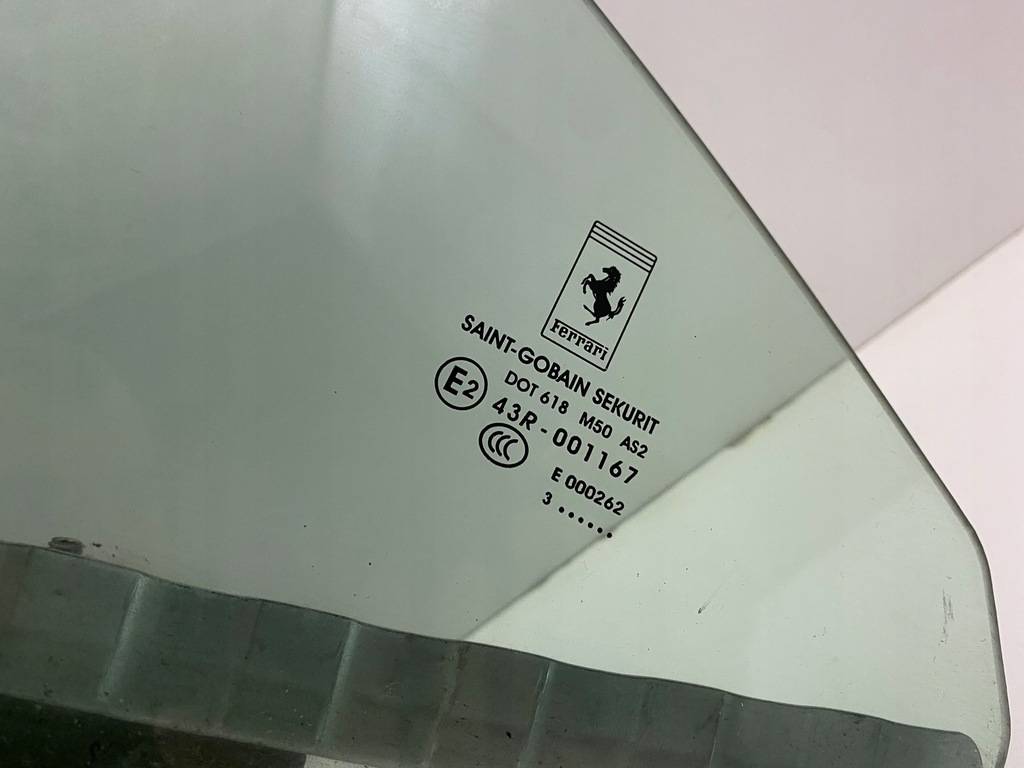 фото №4, Ferrari california левая стекло кузовная задняя