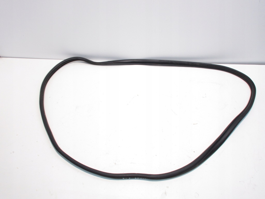 фото №1, Mazda 5 cr i 05-10 прокладка дверь задняя левая