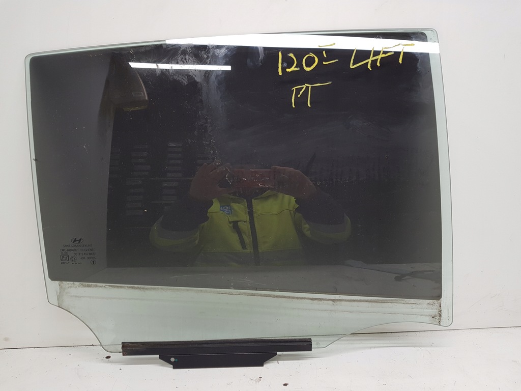 фото №1, Hyundai i20 i lift скло двері правий задня 2012-14r