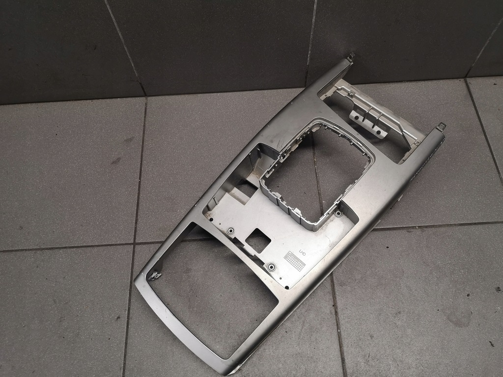 фото №1, Рамка dekor тунель audi a6 c6 eu 4f1864261