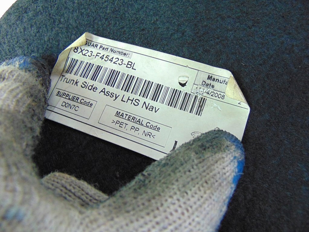 фото №8, Jaguar xf 2.7d 08r sedan обивка багажника левая