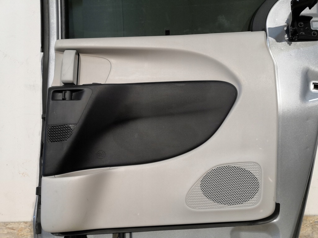 фото №1, Pacifica 2016-20 обшивка двері задня лівий правий