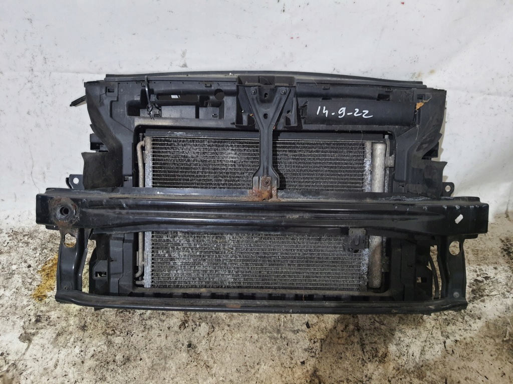 фото №1, Volkswagen caddy touran 11-15 pas передній