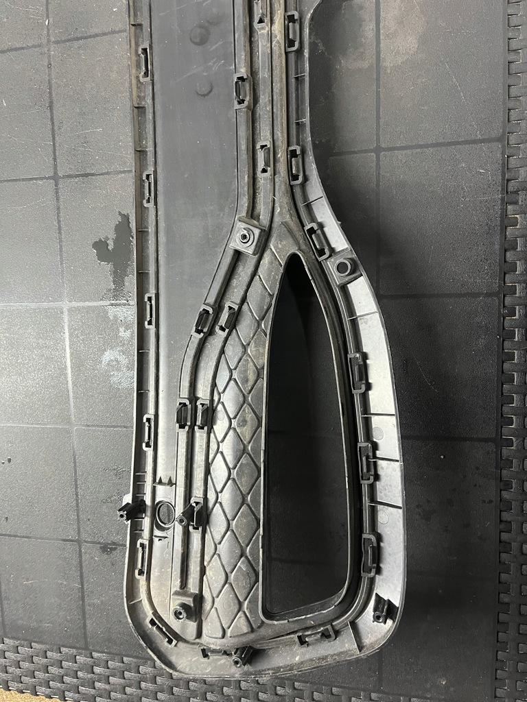 фото №8, Hyundai i20 lift молдинг na бампер задний