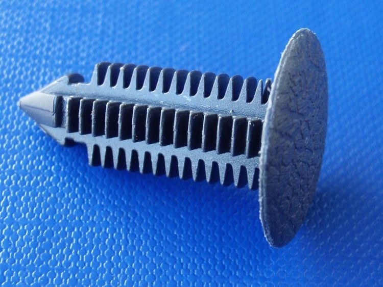 фото №3, Клипса обивка mercedes