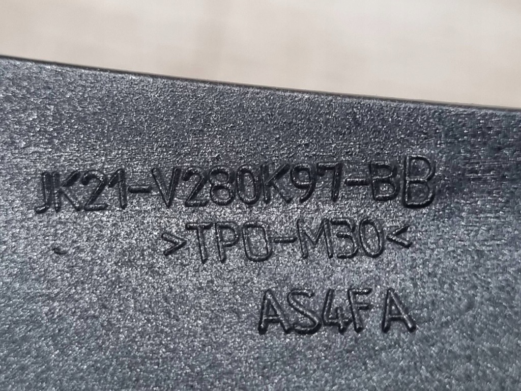 фото №10, Ford transit custom 2018 задняя сторона левая молдинг крыла заднего