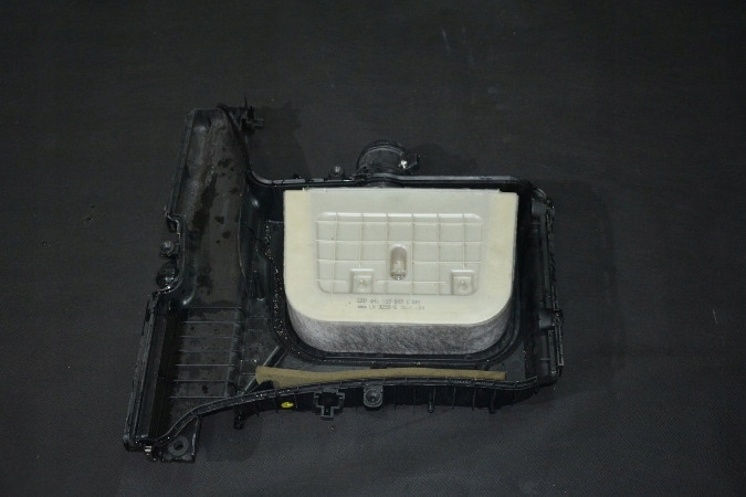 фото №1, Корпус фильтра воздуха audi q7 4m0133837 3.0tdi