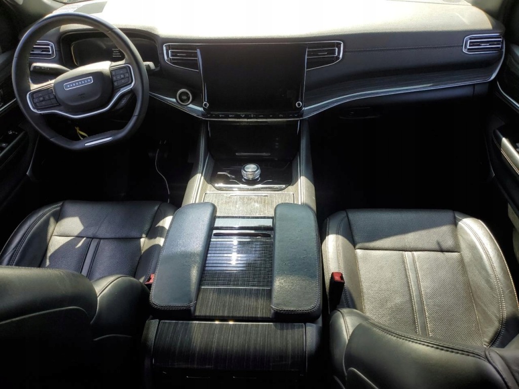 Рамка молдинг лампы правая передняя jeep wagoneer grand wagoneer ws 5.7 22- Доставка