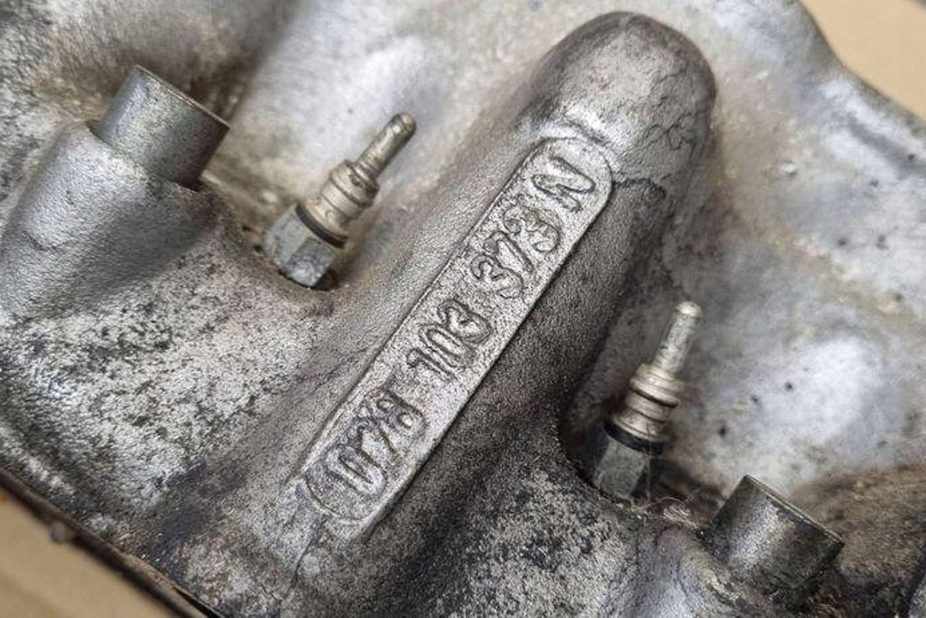 фото №8, Головка двигуна vw passat b7 alltrack 365 028103373n 1.9l дизель 1998