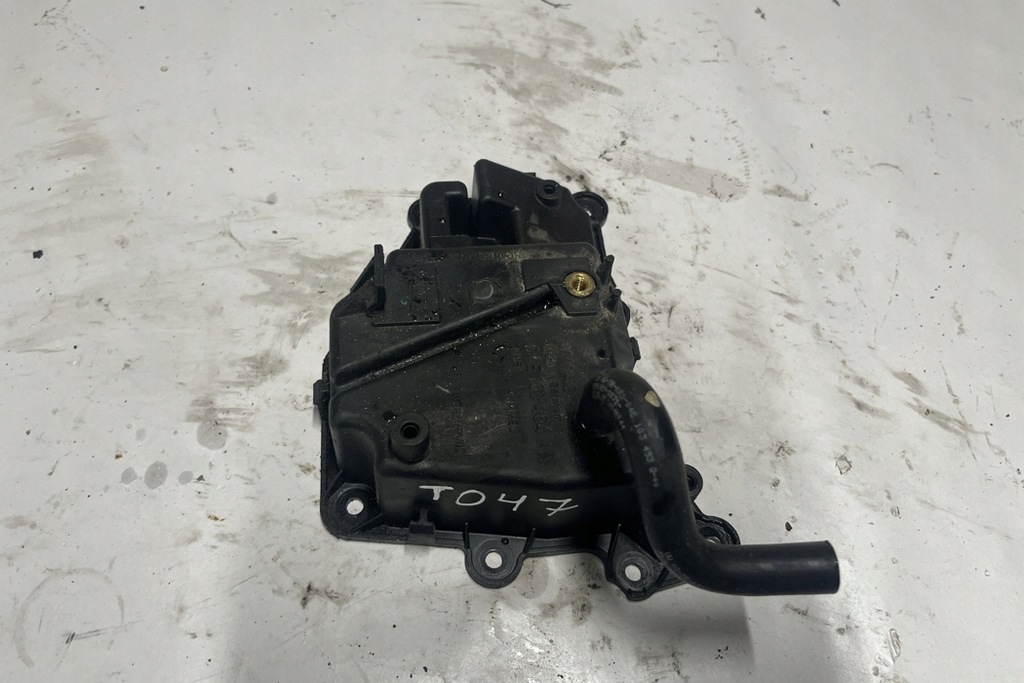 фото №9, Отстойник масла сепаратор vw jetta mk7 04e103464am 1.4l бензиновый 110kw