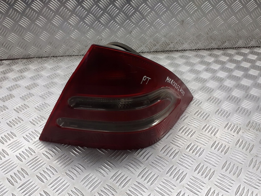 фото №1, Лампа правая задняя mercedes w203 sedan