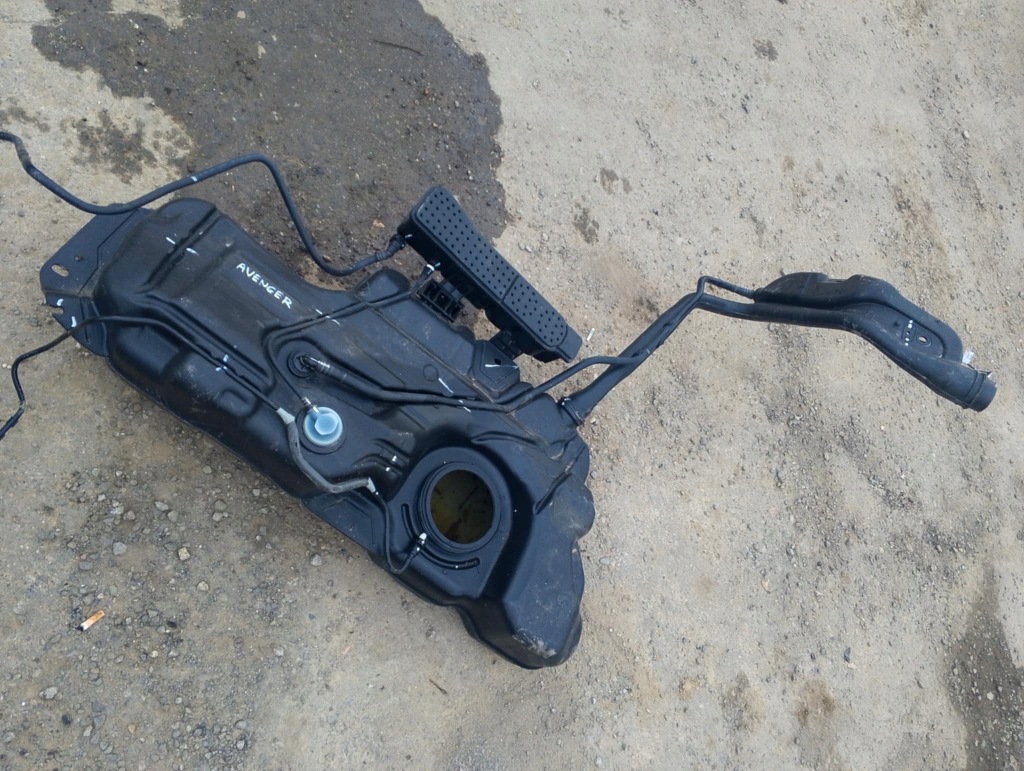 фото №1, Bak бак пального jeep avenger