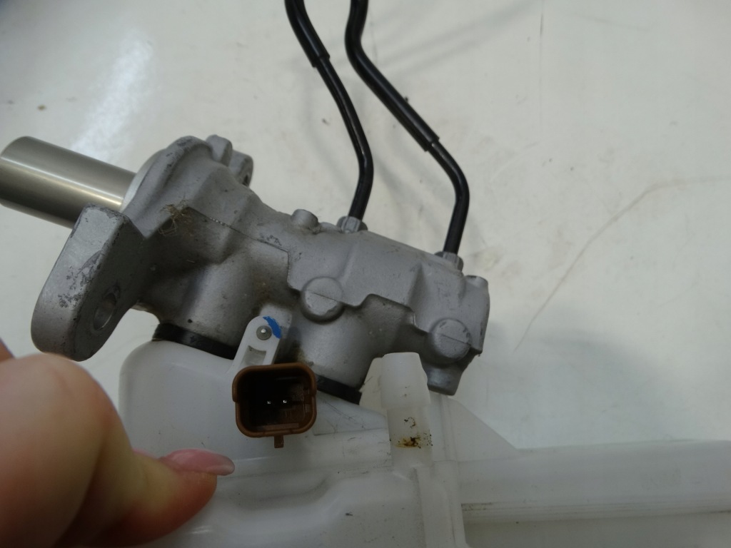 Насос гальмівна бачок citroen c4 3 1.5hdi 28.307km 2020r.- a005p990 Київ