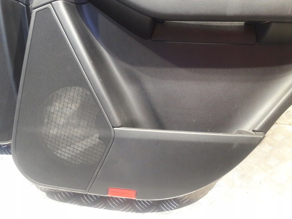 фото №6, Mercedes gle w166 обивка обшивка дверь задняя