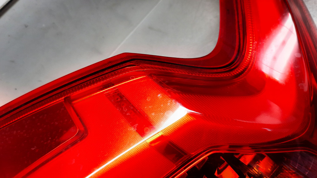 фото №8, Лампа задня задня ліва 32293876 volvo v90 пошкоджені кріплення