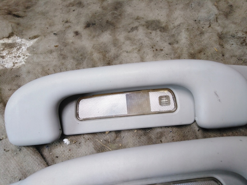 фото №3, Mercedes r w251 ручка стельовий лампа задня 09r eu