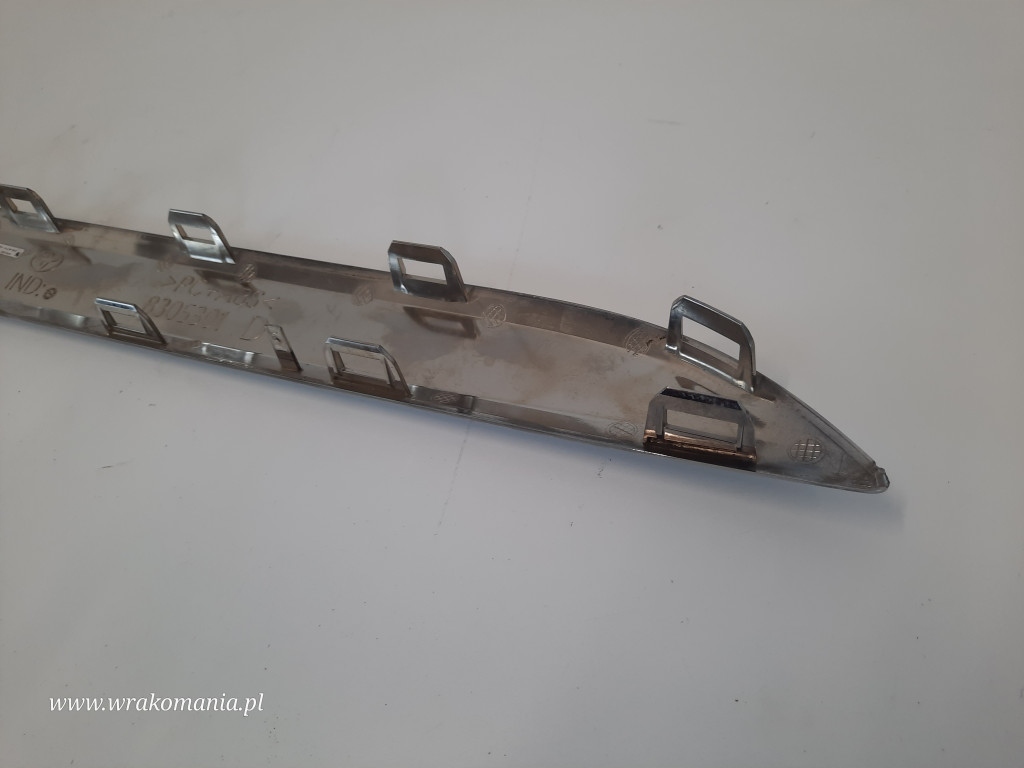 фото №13, Toyota proace 2 jumpy 3 expert 3 молдинг декоративна двері правий задня 8305301d