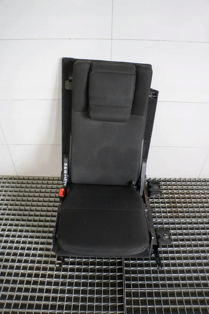 фото №1, Сиденье правый задняя land rover discovery iv 3 ряд