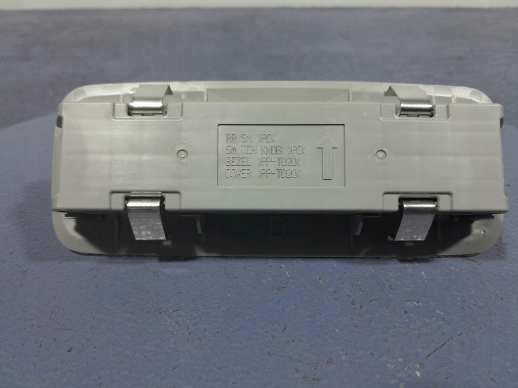 фото №2, Toyota camry viii 17- фонари освещение салона потолочный