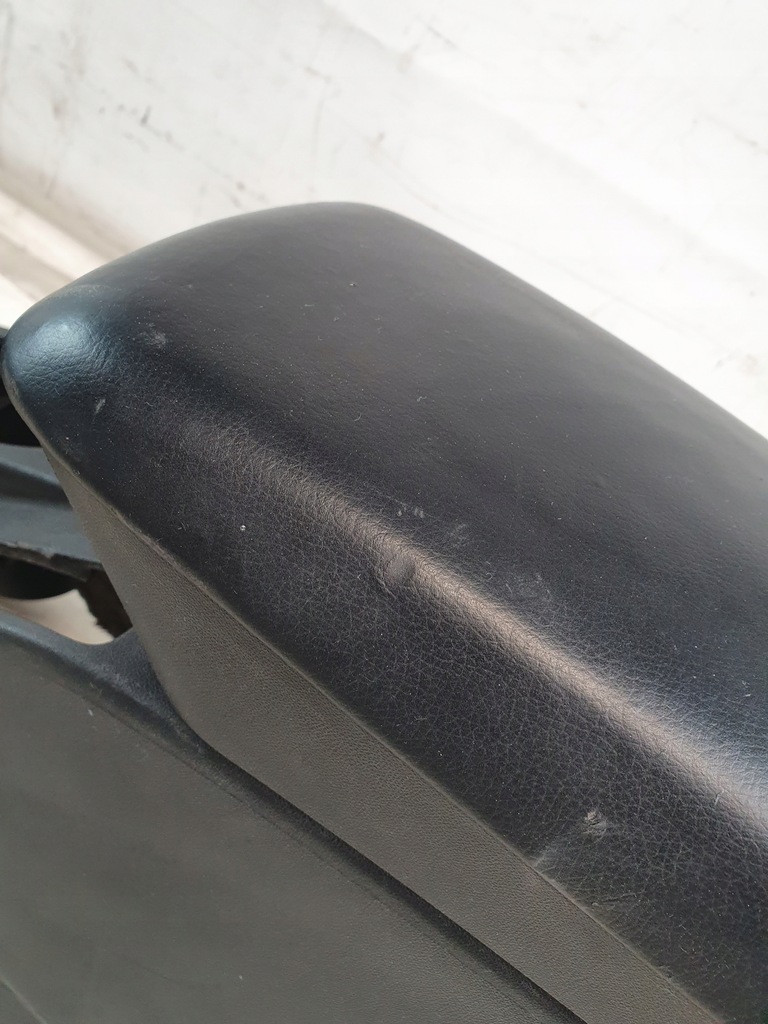 фото №9, Туннель средний подлокотник оригинальный номер 1296687 kia ceed fl 09-12r.