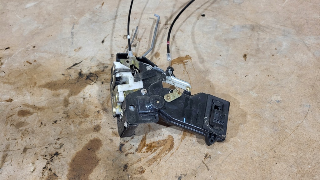 фото №10, Замок дверь левый перед mazda 6 gg 6 pin eu