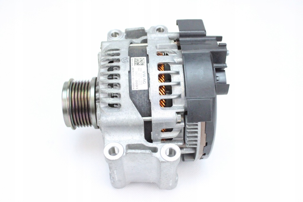 Купити Новий оригінал  генератор audi a4 b9 a5 f5 2.0 tfsi 06l903024c