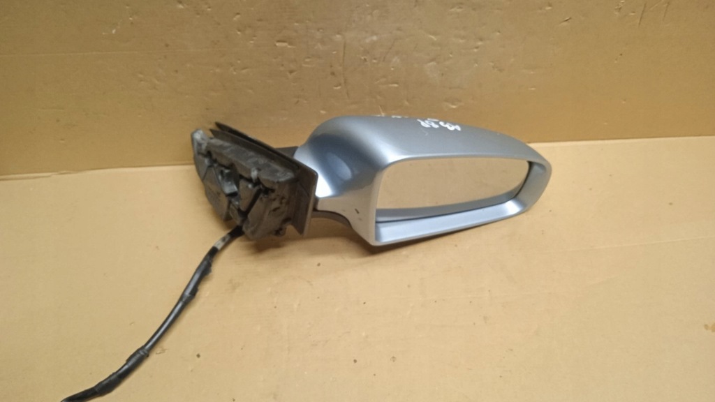 фото №1, Audi a3 8p зеркало правое 5pin la7w