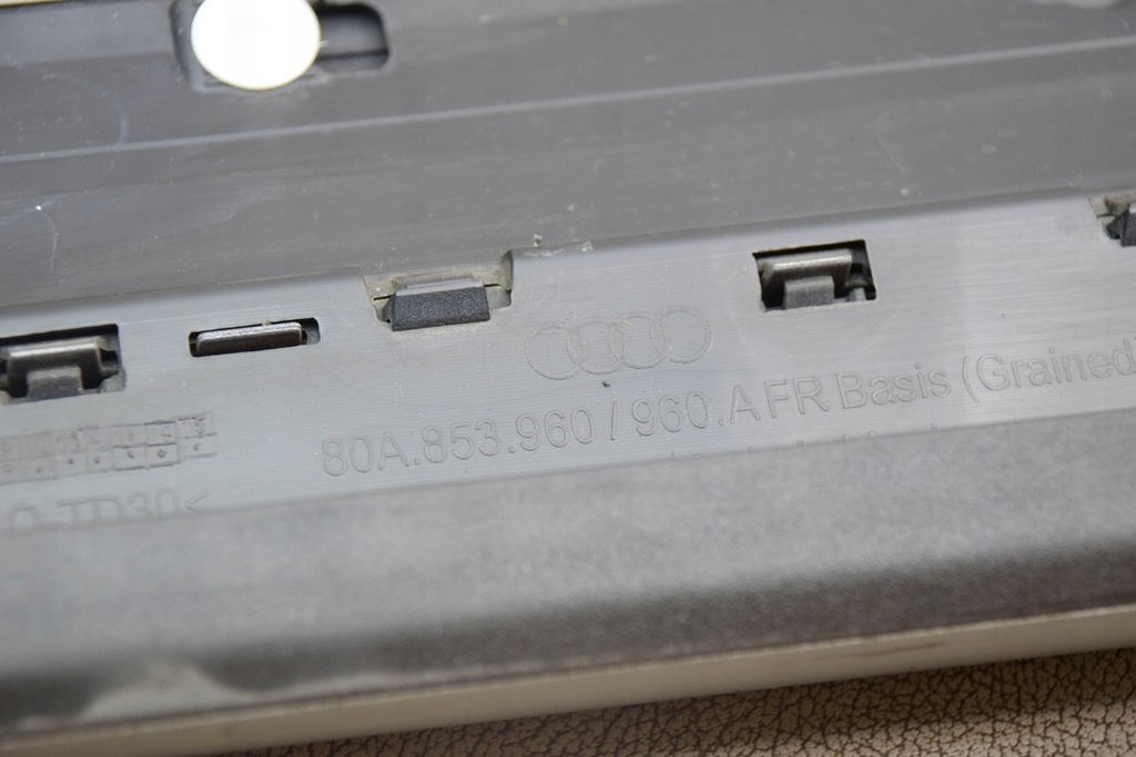 фото №9, Молдинг передних правых дверь audi q5 fy 80a853960a 2018