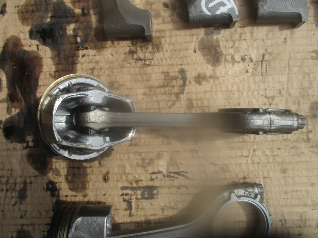 Wał коленчатый 04cam vw audi skoda seat dkrf 1.0tsi Недорого