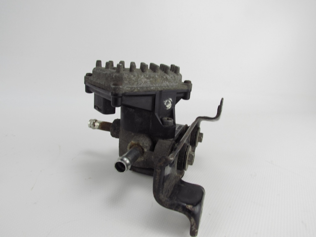 Купити Lexus rx 2 400h 03-08 насос оливи коробки передач 35300-48011