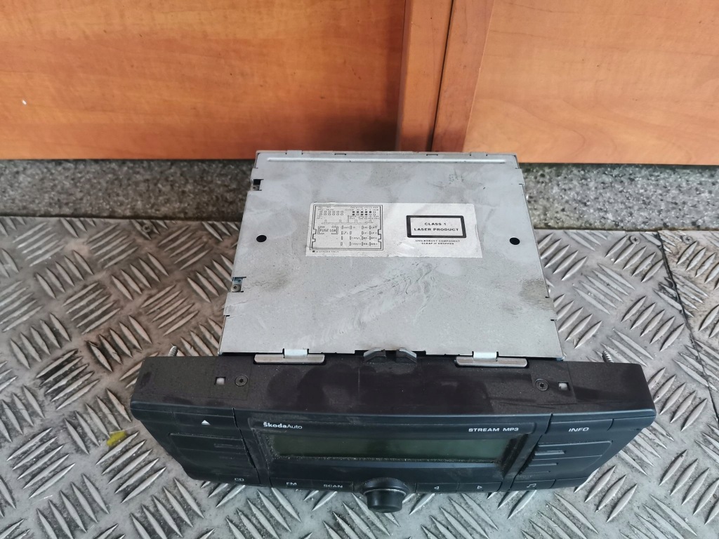 фото №2, Skoda octavia ii оригінальний номер радіо cd 1z0035161c