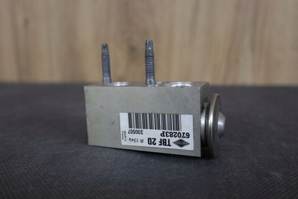 фото №1, Mercedes slk r172 клапан расширительный кондиционера a1728350072