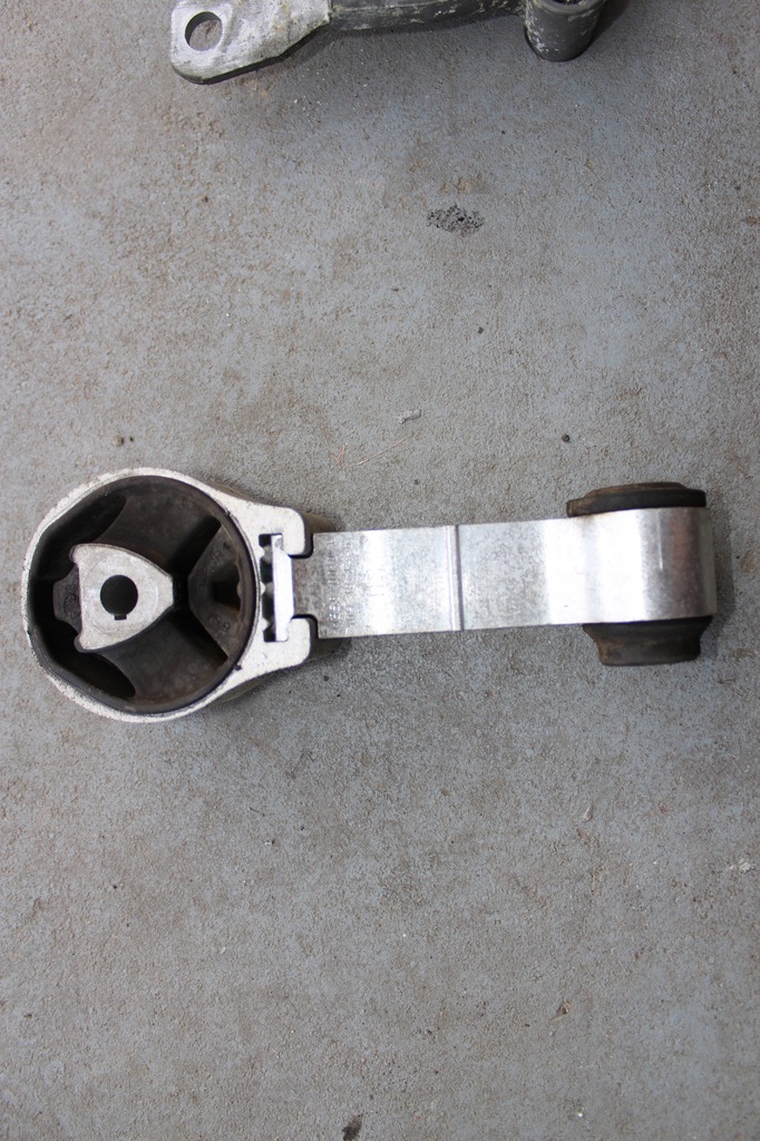 фото №1, Renault scenic iii 1.9dci кронштейн двигателя